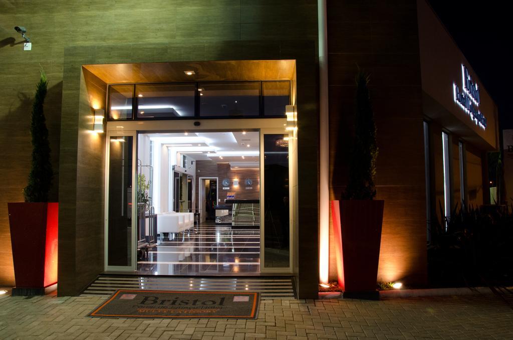 Bristol Portal Do Iguacu Curitiba Aeroporto Hotel Екстериор снимка